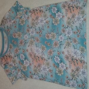 Torrid Classic Fit T-shirt with Flower Print Size 1